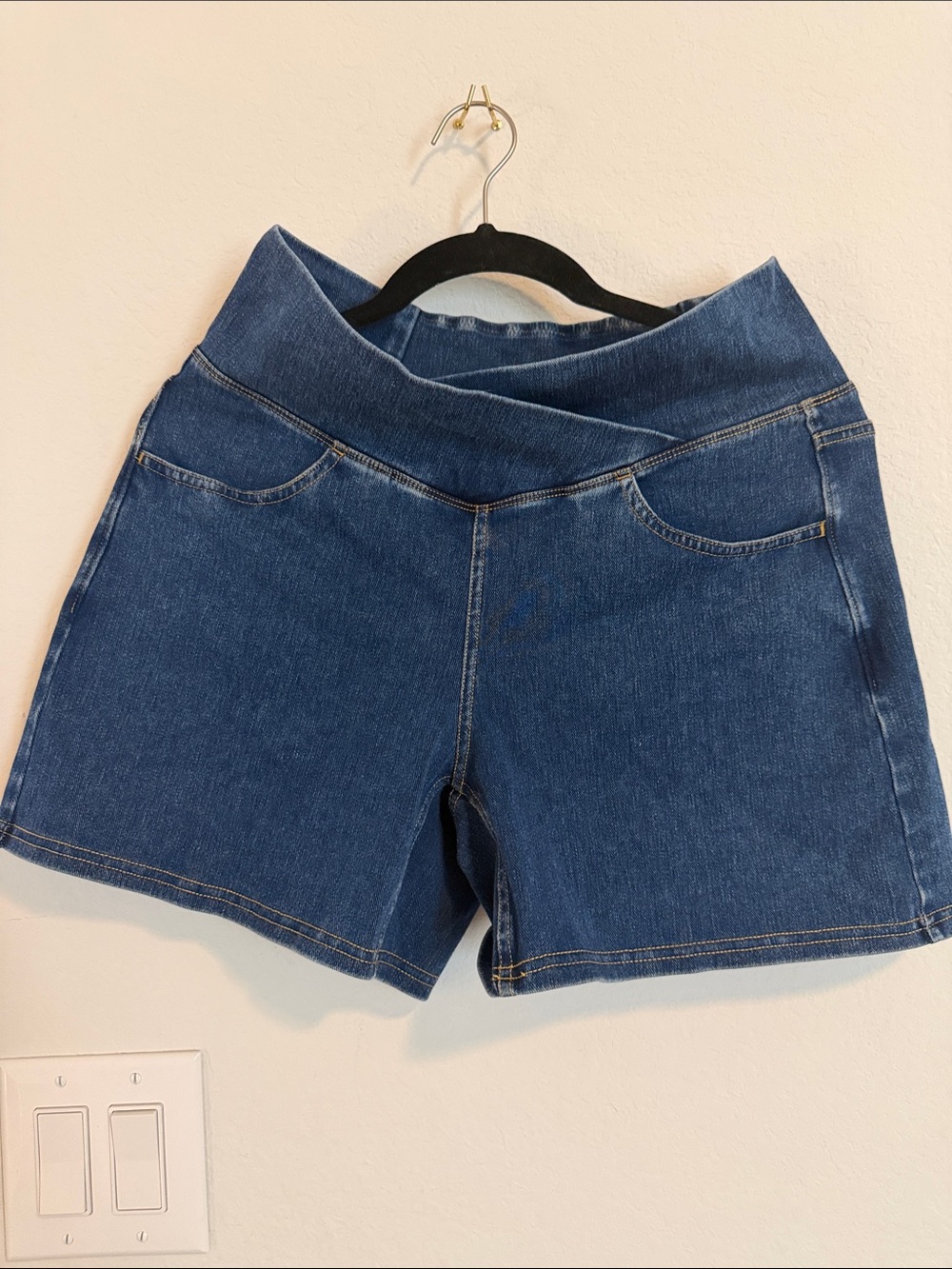 HALARA Crossover Waist Dark Blue Denim Shorts